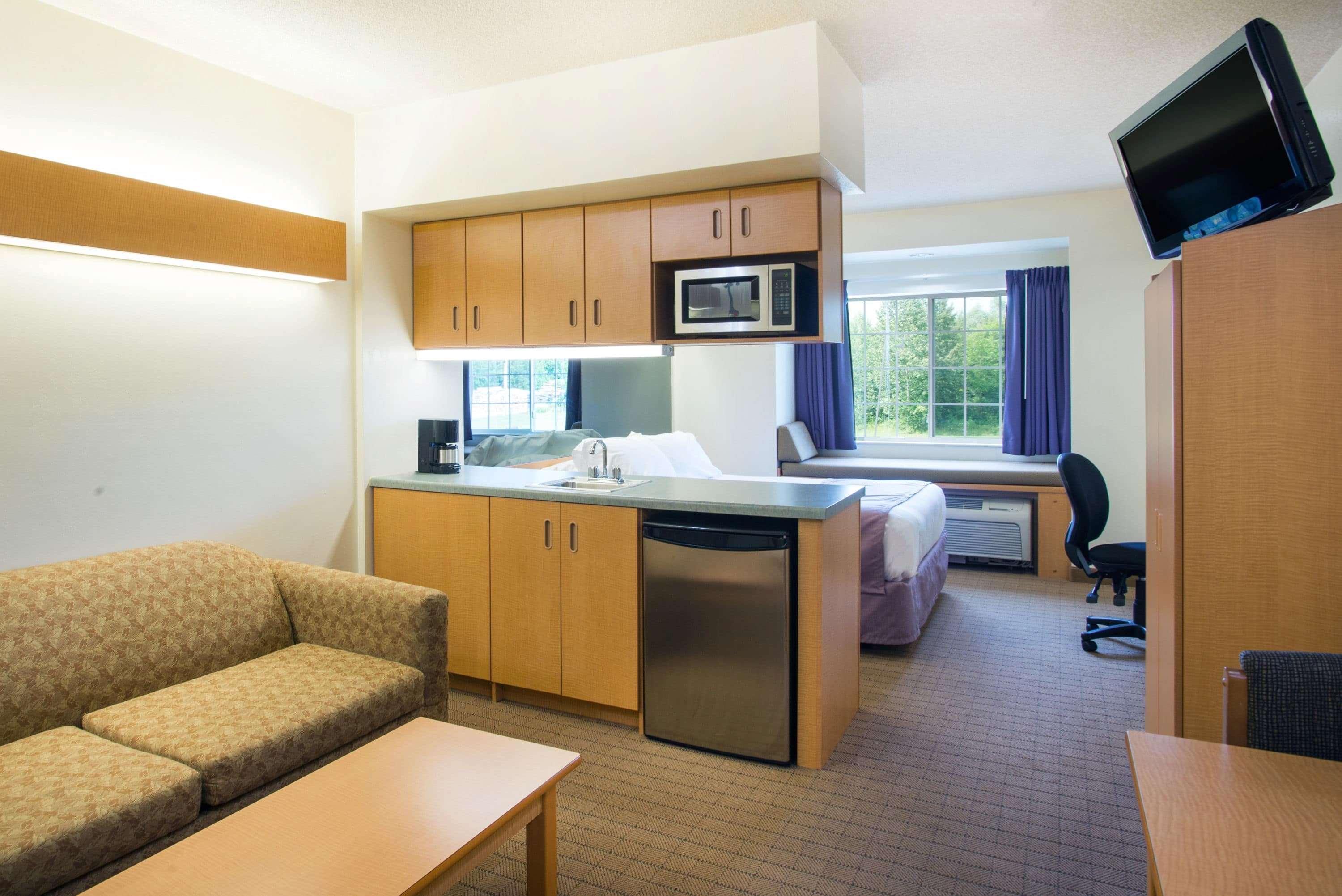 Microtel Inn & Suites By Wyndham Plattsburgh Zewnętrze zdjęcie
