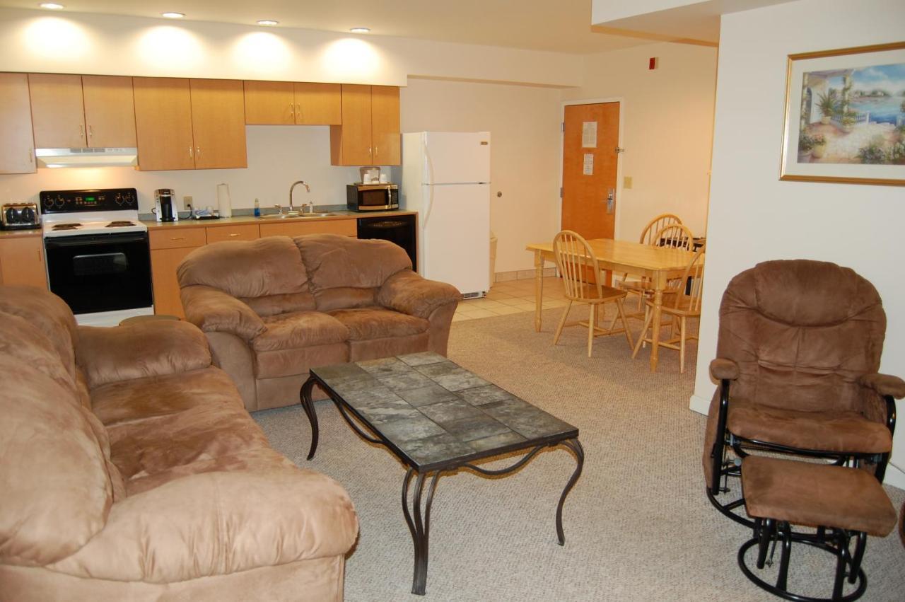 Microtel Inn & Suites By Wyndham Plattsburgh Zewnętrze zdjęcie